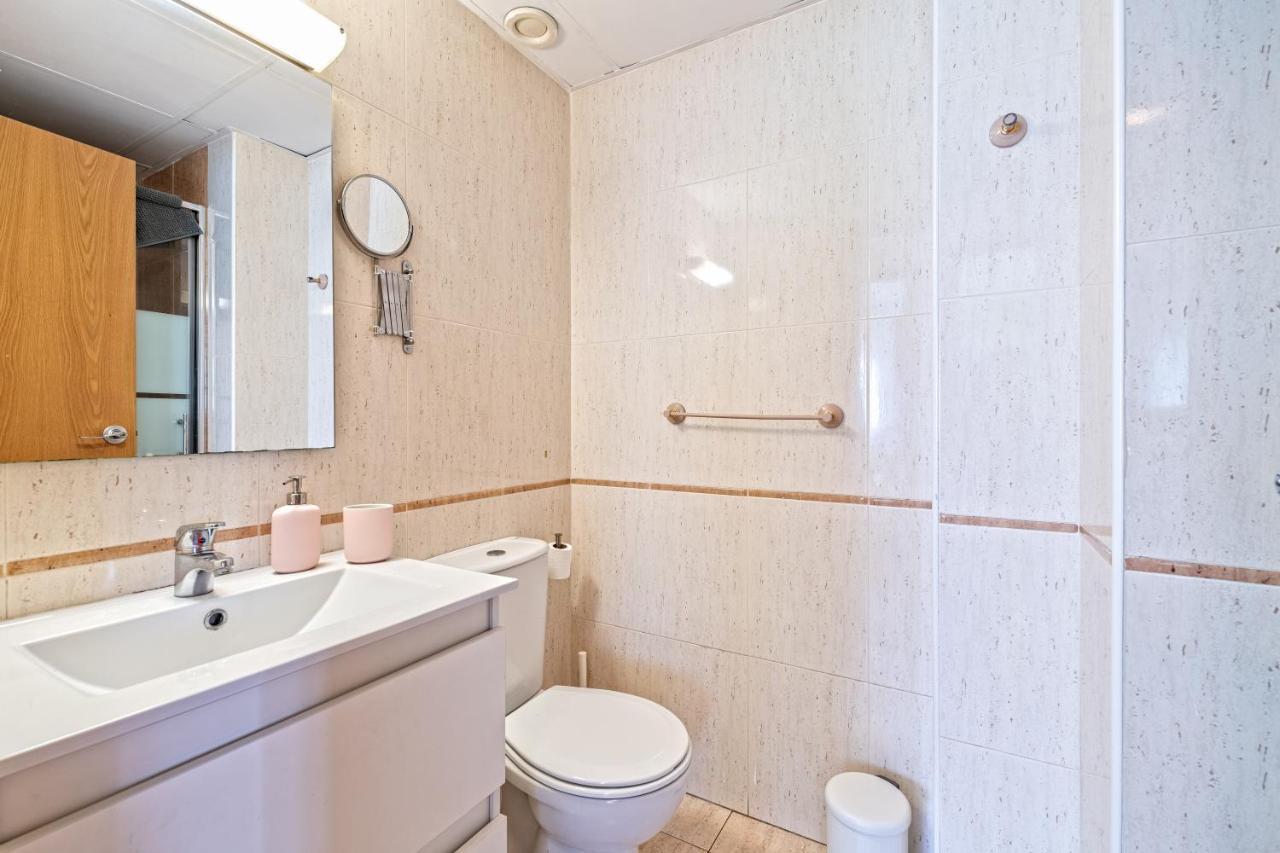 Apartamento lujo& piscina junto Barcelona Centro Ripollet Exterior foto